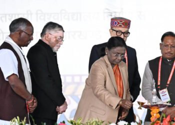 रायपुर : राष्ट्रपति श्रीमती द्रौपदी मुर्मू ने ‘जशक्राफ्ट’ एवं जशपुर की जनजातीय मातृशक्ति के कौशल की सराहना की
