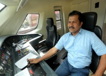 रेलवे के लोको पायलट खाली पेट ट्रेन चला रहे, 10 मांगों को लेकर जारी आंदोलन