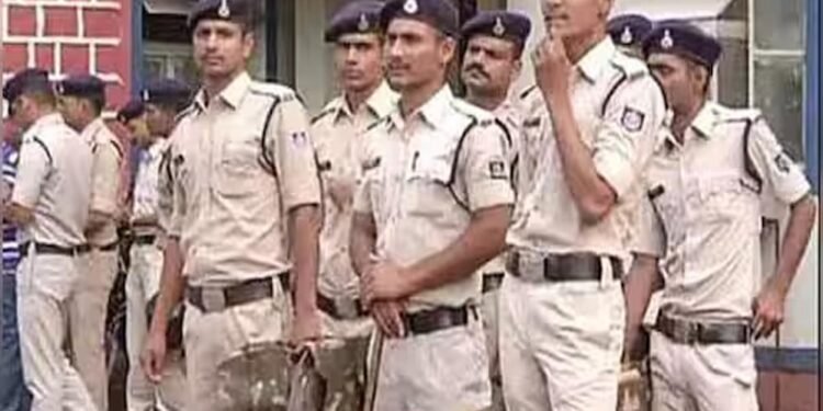 जनता के रखवाले भी कटघरे में, MP में 329 पुलिसकर्मियों पर केस दर्ज, विधानसभा में चौंकाने वाली जानकारी