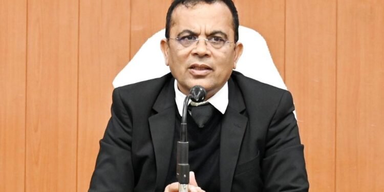 शीतलहर के मद्देनज़र स्कूलों में समय परिवर्तन, कलेक्टर ने जारी किया आदेश