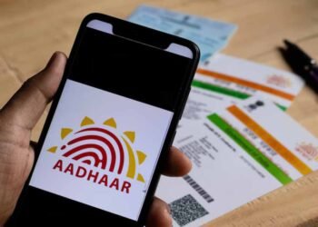 आधार कार्ड को लेकर बड़ा फैसला: अब फोटोकॉपी रखना पड़ेगा भारी, सरकार ला रही है नया नियम