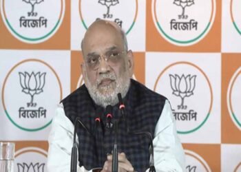 बॉर्डर सुरक्षा पर सियासी घमासान: बंगाल सरकार BSF को जमीन नहीं दे रही, CM को 7 पत्र लिख चुका हूं : अमित शाह