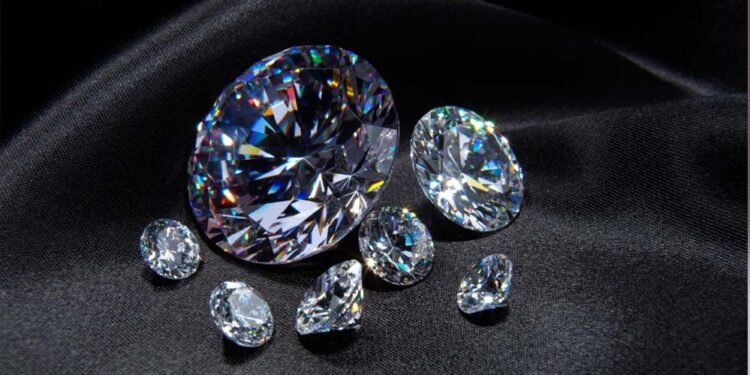 पन्ना में साल की सबसे बड़ी खोज, 15.34 कैरेट का उच्च गुणवत्ता वाला हीरा निकला, कीमत सुनकर सब हैरान