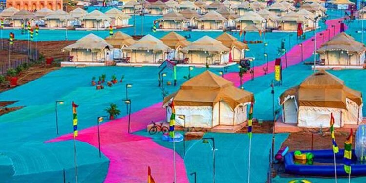 हनुवंतिया में नववर्ष का उल्लास, ‘एक्वा सेरेनेड’ थीम पर जल महोत्सव का हुआ भव्य शुभारंभ