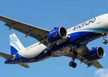 संकट में घिरी इंडिगो को 58.75 करोड़ का टैक्स नोटिस, बढ़ी कंपनी की मुश्किलें