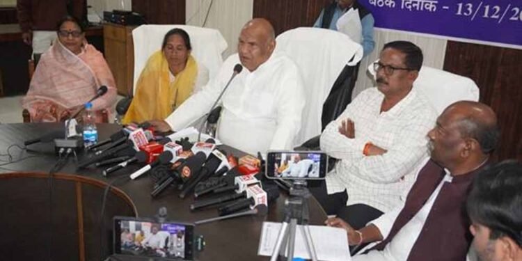 समाज के अंतिम व्यक्ति तक योजनाओं का लाभ पहुंचाना सरकार का लक्ष्य: मंत्री वर्मा