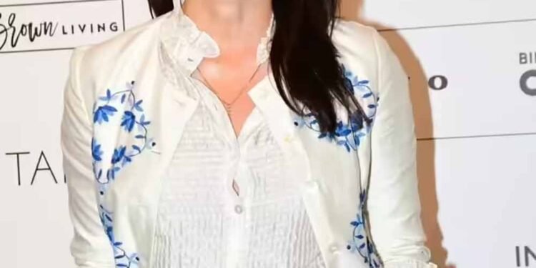 45 की उम्र में भी ‘लेडी डॉन’ वाला स्वैग! करीना कपूर की छोटी सी गलती ने सोशल मीडिया पर मचाया शोर