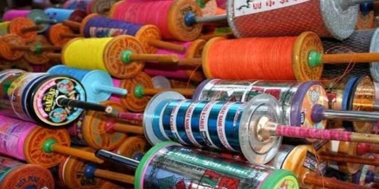 उज्जैन में ट्रांसमिशन लाइनों के लिए बड़ा खतरा बना चीनी मांझा