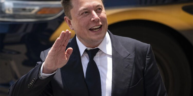 दुनिया के पहले ट्रिलियनेयर बनने की दहलीज़ पर एलन मस्क, संपत्ति 600 अरब डॉलर के पार