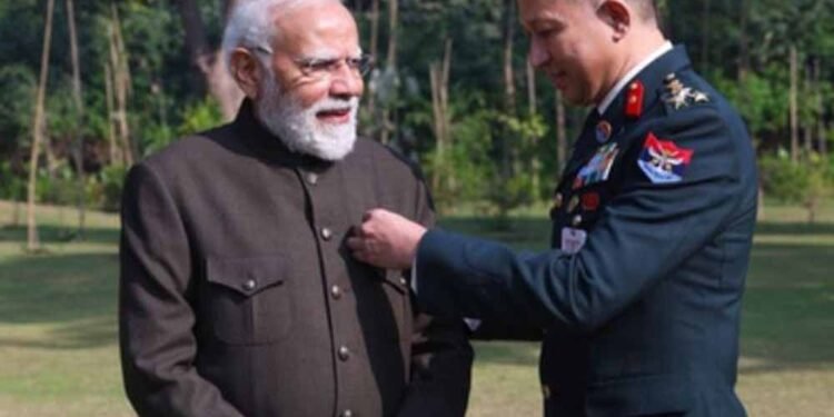 पीएम मोदी की देशवासियों से अपील: ‘सशस्त्र सेना झंडा दिवस फंड’ में दें योगदान, वीरों का बढ़ाएं मान