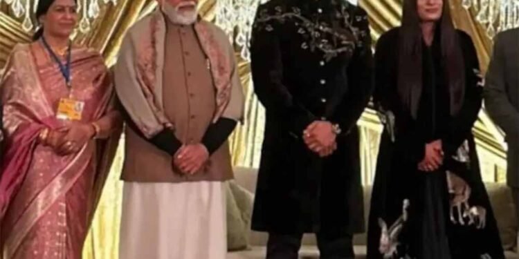 नीरज चोपड़ा–हिमानी मोर के वेडिंग रिसेप्शन में पहुंचे पीएम मोदी, VIDEO हुआ वायरल