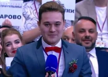 व्लादिमीर पुतिन की PC में रोमांस का सरप्राइज, रूसी पत्रकार ने लाइव टीवी पर गर्लफ्रेंड से पूछा– क्या मुझसे शादी करोगी?