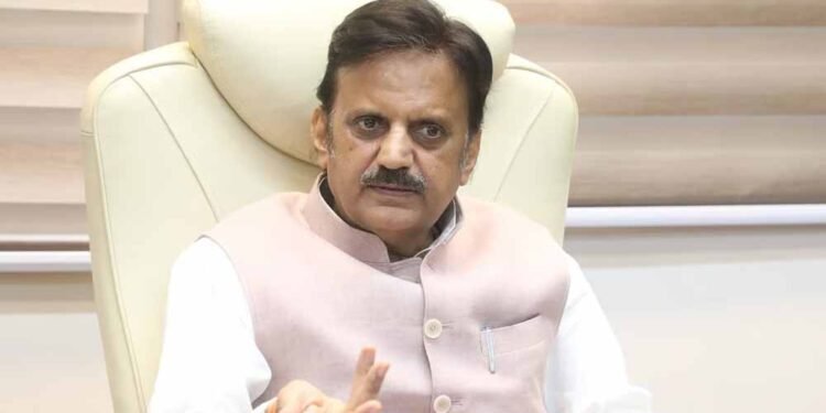 शिक्षा और संस्कार के साथ बच्चों में आत्मविश्वास जगाना हमारी जिम्मेदारी : उप मुख्यमंत्री शुक्ल