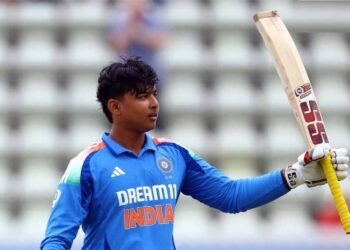 शतक से चमके Vaibhav Suryavanshi, U19 एशिया कप में बरसाए गगनचुंबी छक्के