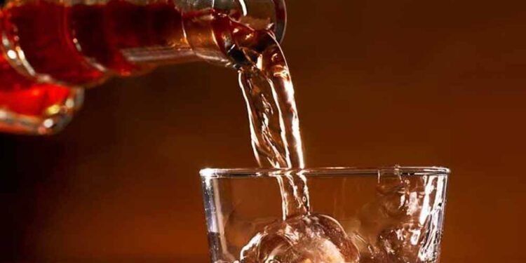 भोपाल में नए साल के जश्न के लिए ‘होम बार’ का लाइसेंस सिर्फ ₹500 में, जानें नियम और शर्तें