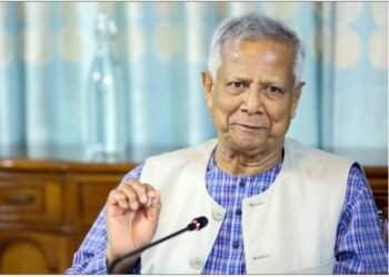 बांग्लादेश में अशांति और अल्पसंख्यकों पर हमलों के बीच छवि सुधार की कोशिश में यूनुस