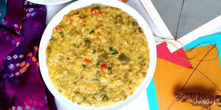 मकर संक्रांति पर खिचड़ी का विशेष महत्व क्यों? जानिए धार्मिक परंपरा और ज्योतिषीय कारण