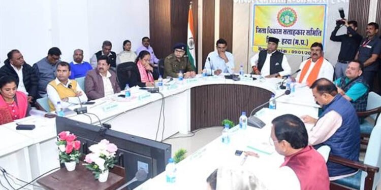 किसानों को उपार्जन एवं खाद की उपलब्धता में दिक्कत न आए