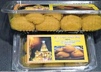 महाकाल मंदिर से 12 दिन में तीन करोड़ के लड्डू ले गए श्रद्धालु, 573 क्विंटल बेसन लड्डू की बिक्री