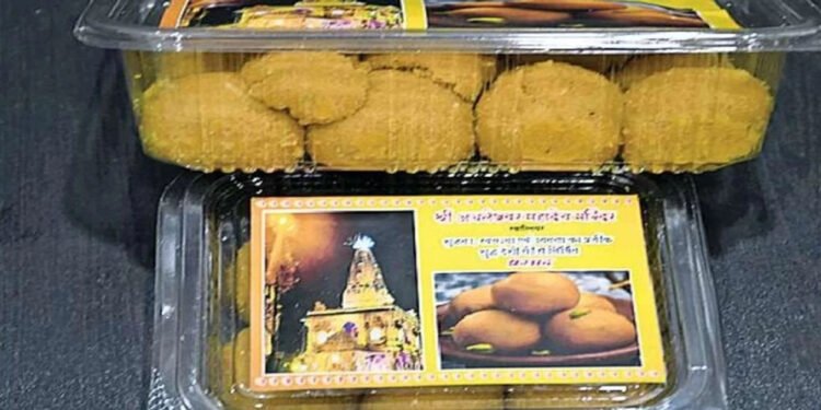 महाकाल मंदिर से 12 दिन में तीन करोड़ के लड्डू ले गए श्रद्धालु, 573 क्विंटल बेसन लड्डू की बिक्री