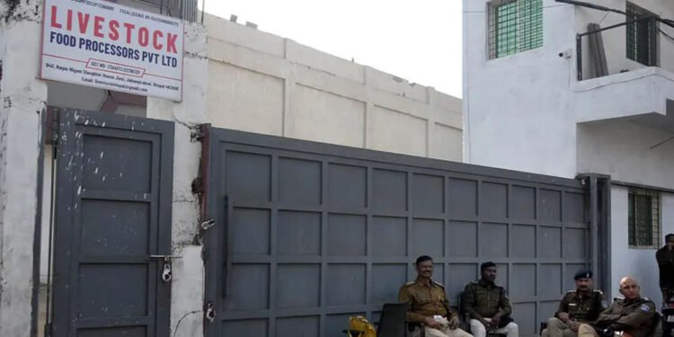 भोपाल का स्लॉटर हाउस हमेशा के लिए बंद, 11 कर्मचारी सस्पेंड, ठेका मालिक ब्लैक लिस्टेड