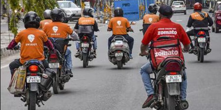 ‘सरकार ही कर सकती है हमारा भला’, 10 मिनट की बाध्यता खत्म होने पर डिलीवरी बॉयज खुश, सरकार से एक और अपील