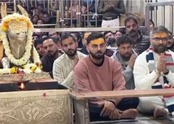 वनडे से पहले कोहली और कुलदीप ने महाकाल दरबार में लगाई हाजिरी, भस्म आरती में लिया हिस्सा