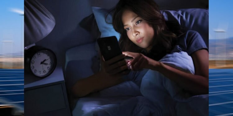 मोबाइल की लत और रात में जागने से बढ़ सकता है कैंसर का खतरा, एम्स भोपाल का चेतावनीपूर्ण शोध
