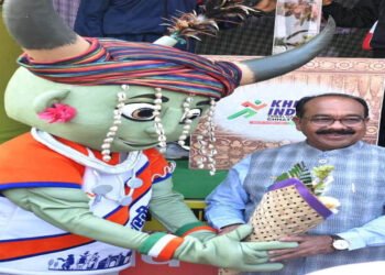 रायपुर : उप मुख्यमंत्री अरुण साव ने खेलो इंडिया नेशनल ट्राइबल गेम्स के लिए मशाल गौरव यात्रा को दिखाई हरी झंडी