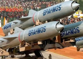 ब्रह्मोस से तेज रफ्तार, चीनी मिसाइल DF-12 का बड़ा भाई, ब्रह्मास्‍त्र K-4 पाकिस्‍तान जैसे दुश्‍मनों के लिए खतरा