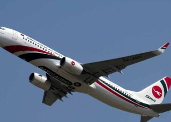 14 साल बाद पाक-बांग्लादेश कनेक्शन शुरू, कराची में उतरी पहली फ्लाइट—क्या भारत के ऊपर से हुई उड़ान?