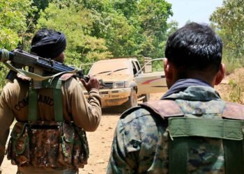 छत्तीसगढ़: सुरक्षाबलों और नक्सलियों के बीच मुठभेड़, सुकमा में 10 और बीजापुर में 2 नक्सली ढेर