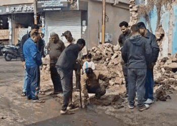 इंदौर में दूषित पानी से 17वीं मौत, रिटायर्ड पुलिसकर्मी ने अस्पताल में तोड़ा दम, भागीरथपुरा में 9416 लोगों की जांच