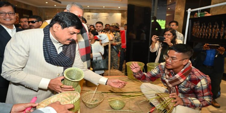 म.प्र. सरकार ने वस्त्र उद्योग को रोजगारपरक औद्योगिक विकास में दी सर्वोच्च प्राथमिकता : मुख्यमंत्री डॉ. यादव