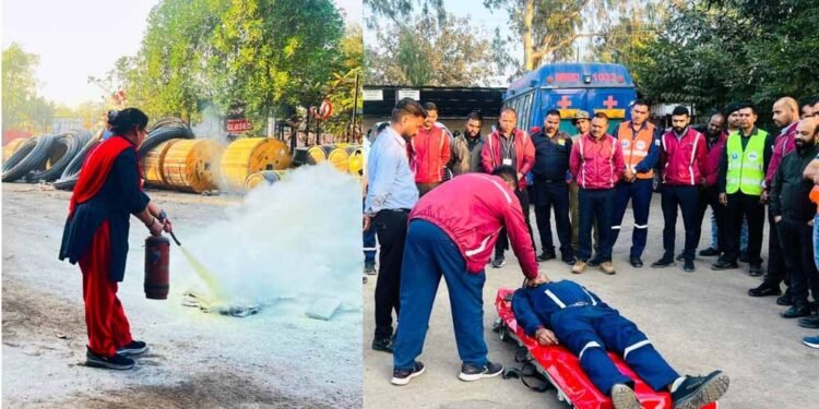 छत्तीसगढ़ पुलिस चला रही अभियान, यात्रियों के साथ वाहन चालकों एवं फील्ड स्टॉफ को दे रही आपात प्रबंधन का प्रशिक्षण