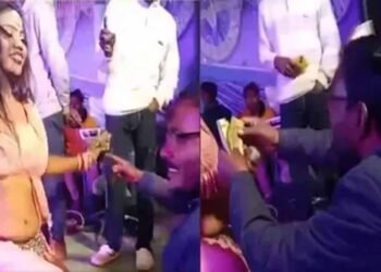 कोरिया में रोजगार सहायक को नौकरी से हटाया, डांसर पर उड़ाए थे नोट