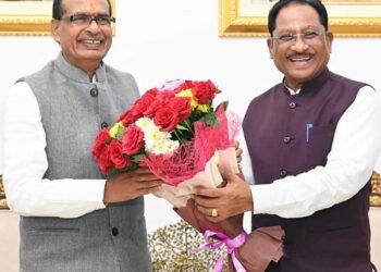 मुख्यमंत्री श्री विष्णुदेव साय से केंद्रीय कृषि मंत्री श्री शिवराज सिंह चौहान ने की सौजन्य मुलाकात