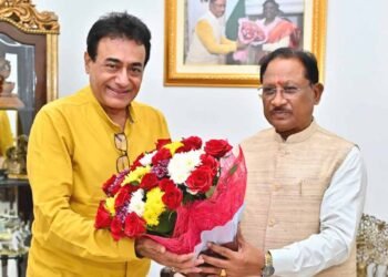 सीएम विष्णुदेव साय से मिले अभिनेता नीतिश भारद्वाज, शिष्टाचार भेंट ने खींचा ध्यान