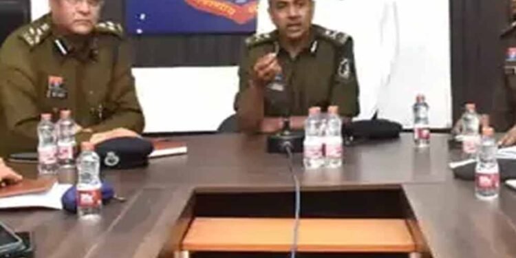 दुर्ग आईजी ने थाना प्रभारियों को दिए निर्देश, ‘पुलिसिंग में ढिलाई बर्दाश्त नहीं’