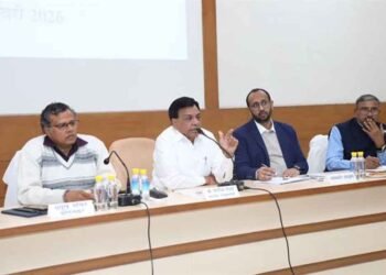 आबकारी नीति 2026-27 पर मंथन: अवैध शराब पर सख्ती, 18 हजार करोड़ राजस्व लक्ष्य प्राप्ति के निर्देश