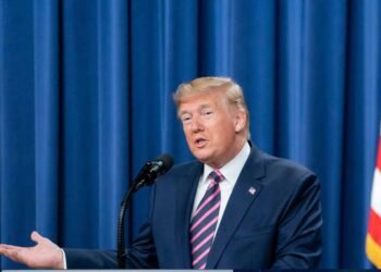 खुद को वेनेजुएला का ‘एक्टिंग प्रेसिडेंट’ घोषित करने का किया दावा