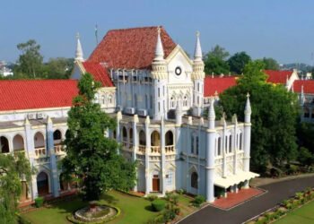 लोकायुक्त कार्यालय से गायब हुई रिश्वत मामले की फाइलें, हाईकोर्ट ने लिया संज्ञान, विवेचना अधिकारी पर हो FIR