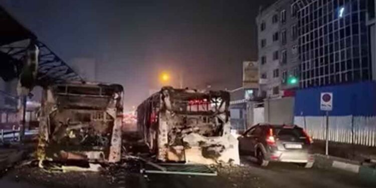 ईरान में हालात बेकाबू, भारत ने अपने नागरिकों से कहा—तुरंत देश छोड़ें, अब तक 2000 मौतें