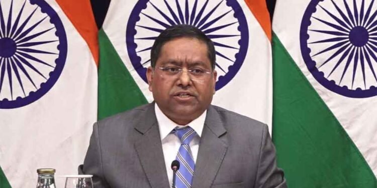 भारत पर 500% टैरिफ की धमकी? ट्रंप की मंजूरी वाले बिल पर सरकार का कड़ा पलटवार