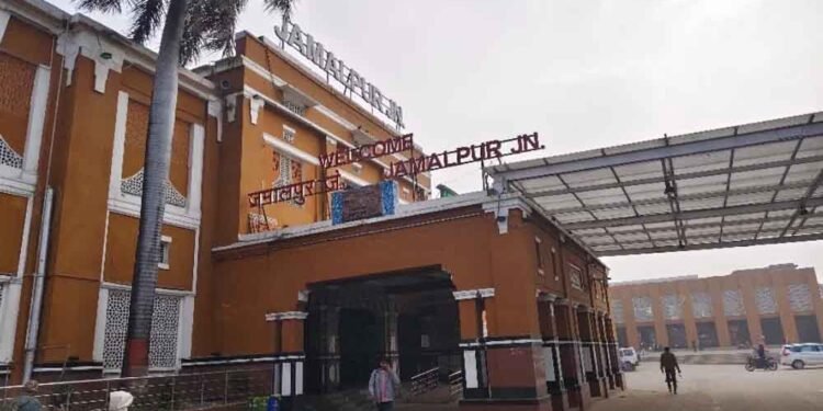 ट्रेन की जानकारी अब एक क्लिक पर, रेलवे स्टेशनों पर IPIS तकनीक से मिलेगा रियल-टाइम अपडेट