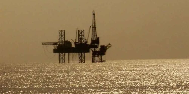 आंध्र प्रदेश में तेल कुएं से गैस रिसाव, दहशत में लोग घर छोड़कर भागे; इलाके में हाई अलर्ट