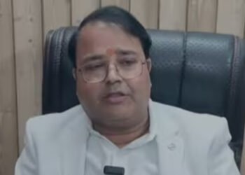 शंकराचार्य विवाद गरमाया: योगी के समर्थन में GST के डिप्टी कमिश्नर प्रशांत सिंह ने दिया इस्तीफा