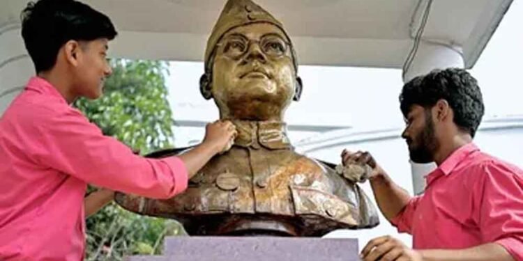 नेताजी की अस्थियां कहां हैं? मौत पर रहस्य बरकरार, बेटी के बयान ने फिर छेड़ी नई बहस