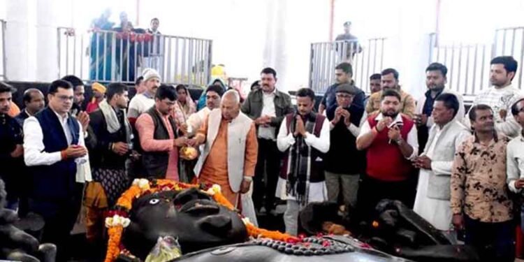 उप मुख्यमंत्री ने भैरवनाथ मंदिर में की पूजा-अर्चना