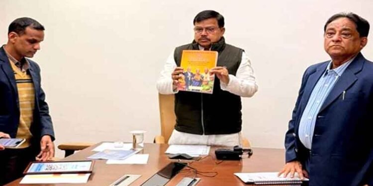 ऊर्जा मंत्री तोमर ने पूर्व क्षेत्र विद्युत वितरण कंपनी के 3 नवाचारों का किया शुभारंभ